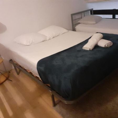 Appartement Calme Avec Terrasse มาร์กเซย ภายนอก รูปภาพ